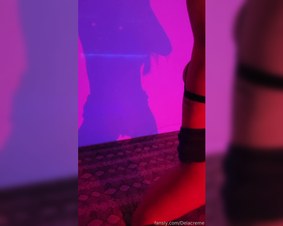 Delacreme - (Lana) - Just came back from a vacation in Europe where I tried all sortbof sex clubs. People sitti (28.06.2022)