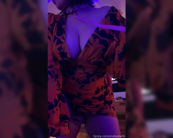 Onebadwife - Some vids from a party at home, girly strap on action (15.03.2022)