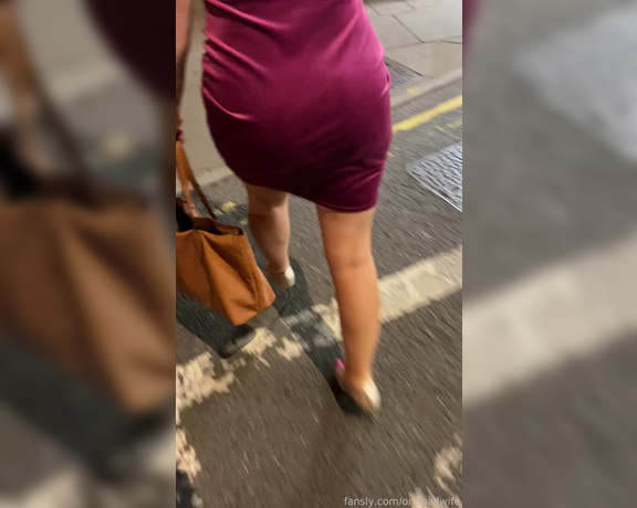 Onebadwife - Off into the taxi to a club, a naughty one (28.09.2021)