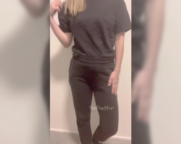 TheFunMilf - Got home from work drinks and felt in the mood to do something fun  You know me (04.11.2022)