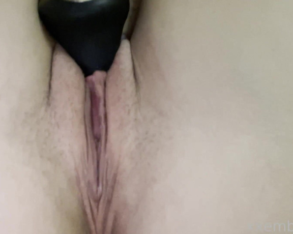 Xxemberraexx - (HOTWIFE MILF) - Another one of me and my lelo. Was just craving quick orgasms today (28.09.2021)