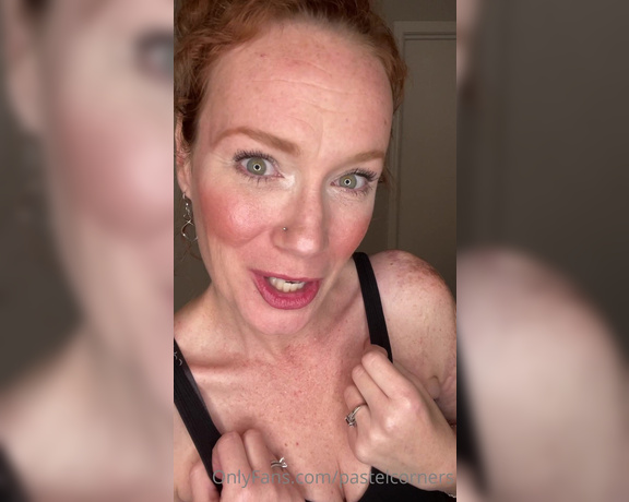 Gingercorners - (Ginger Corners) - Undressing for you