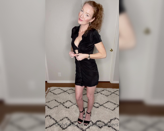 Gingercorners - (Ginger Corners) - Innocent PTA mom by day, naughty little slut by night