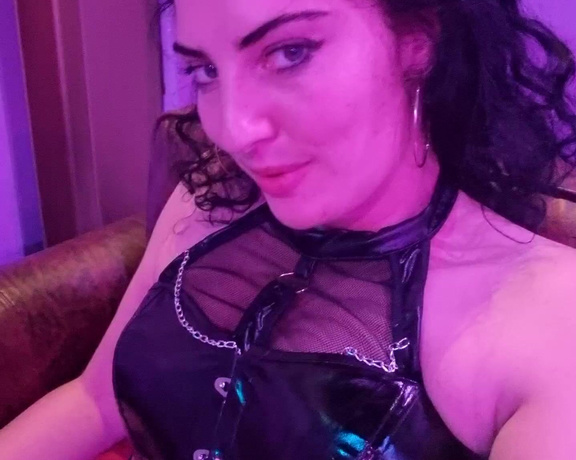 Goddess_of_filth - (Goddess Of Filth) - Collar and leash after my sub session!