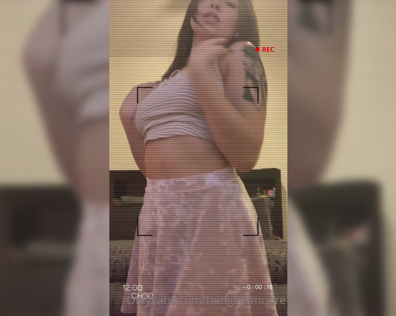 Hungry4moore - (Melissa Moore) - The next 20 people that tip $20 to strip me! will recieve an extra piece of free content cum get