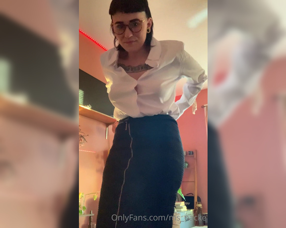 Ms_nacke - I was asked for more blooper videos. Well it took me 10+ minutes to put this skirt on due to my boot