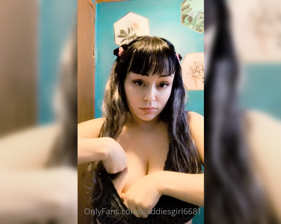 Daddiesgirl6681 - (MandyBeelzebub) - Two titties at once