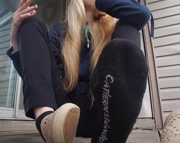 Ogfeet - (Sativa Skies) - Getting in the dominating type mood