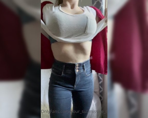 Your_submissive_doll - (Valorie) - Jeans are a little too loose, someone told me there will be freshman 15 Ive been losing weight fr 3