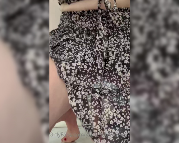 Your_submissive_doll - (Valorie) - I found a video on my phone that I never posted on my feed before .. Its time I share it