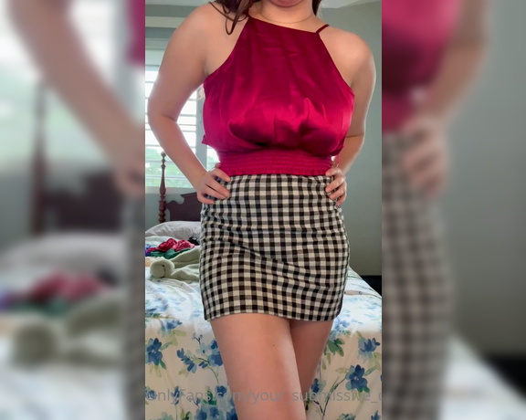 Your_submissive_doll - (Valorie) - Try on some clothes with me