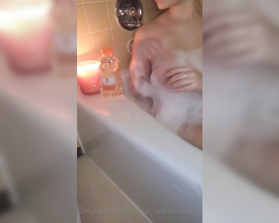 Your_submissive_doll - (Valorie) - Take a bath and relax with me after a long day