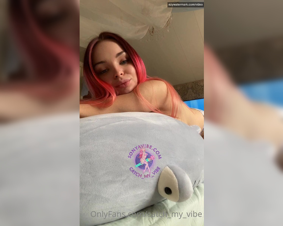 Sonya_vibe - (Sonya Vibe) - I watch cartoons riding a huge shark and eat marmalade worms And how is your first Monday