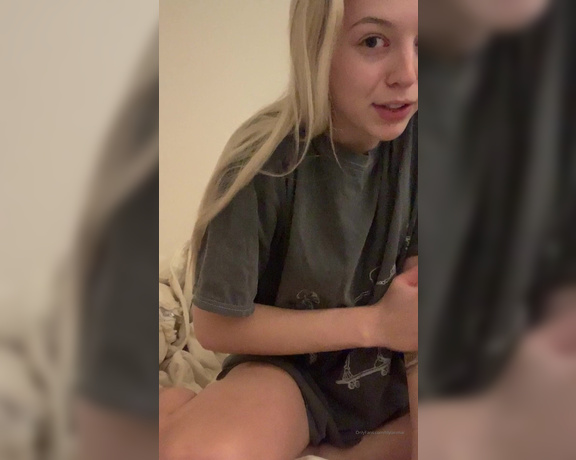 Lilylarimar - (Lily Larimar) - Can I cum for you baby Video going into the messages
