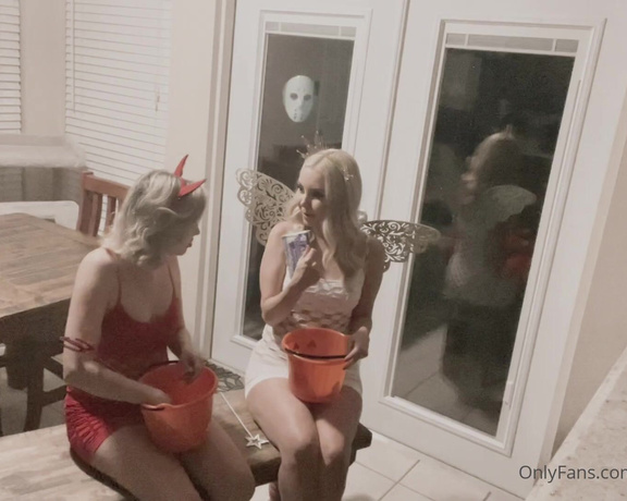 Shylajennings - (Shyla Jennings) - Trick or Treat! HAPPY HALLOWEEN!!! Enjoy this spooky sexy clip of me and @aaliyahlove Theres