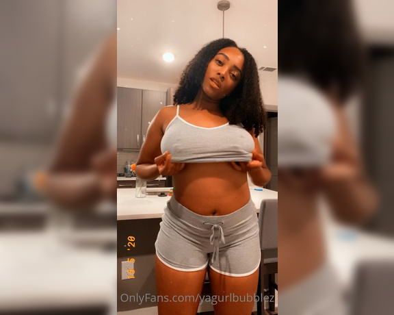 Yagurlbubblez (Queen Bubbz) Onlyfans Videos 52