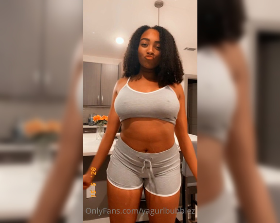 Yagurlbubblez (Queen Bubbz) Onlyfans Videos 52