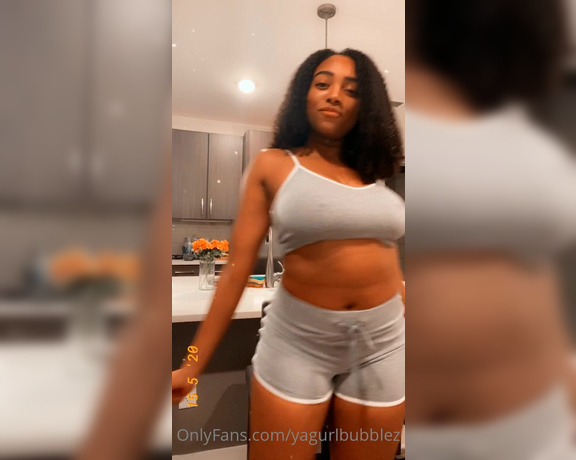 Yagurlbubblez (Queen Bubbz) Onlyfans Videos 52