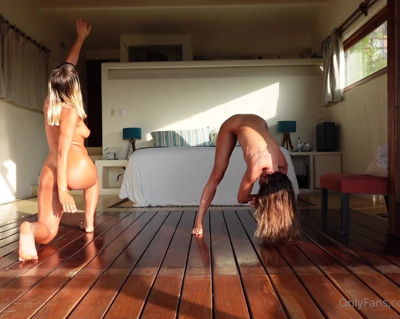 Roxysdream - (Roxy Fox) - Trailer to my first Erotic Yoga  Dance video with my best friend @atenart The beau