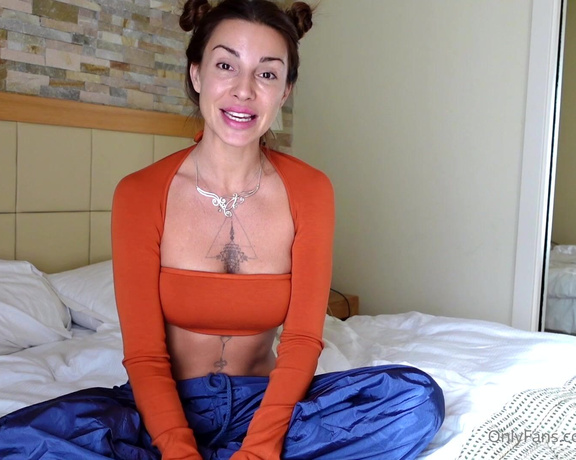 Roxysdream - (Roxy Fox) - I am sharing my beautiful, powerful and intimate NEW YEARS EVE RITUAL with you Manife