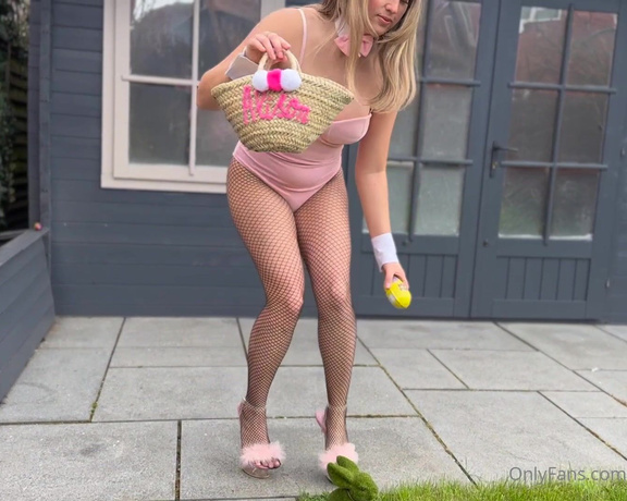 Cutepowerlegs - (Alison Taylor) - Would you help me on an easter egg hunt baby I want to be your good little slutty bunny