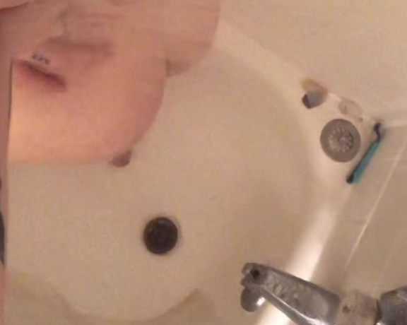 Stacysinn - (Stacy Sinn) - Watch me take a shower closeup also check ur dms I’m sending a spicy anal vid make sure you chec