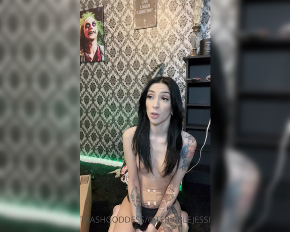 TrashGoddess -  UNBOXING It’s been a hot ass minute. Buy me shit so I can open it naked and then,  Amateur, Small Tits, Solo