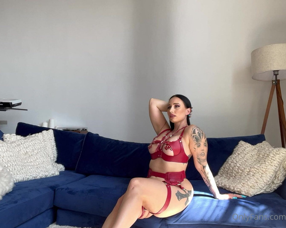 Moneybirdette - Content dump from my shoots 1