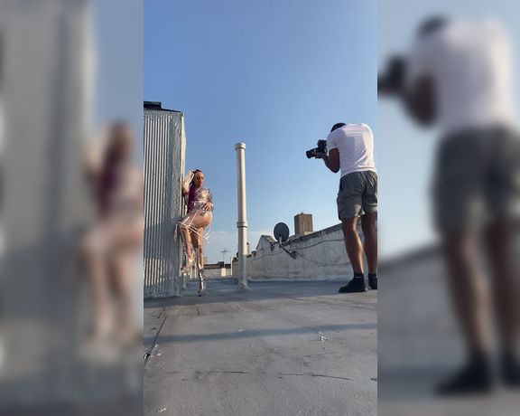 Moneybirdette - Yesterdays shoot on my roof!! I been dying to do this Im sooooo excited