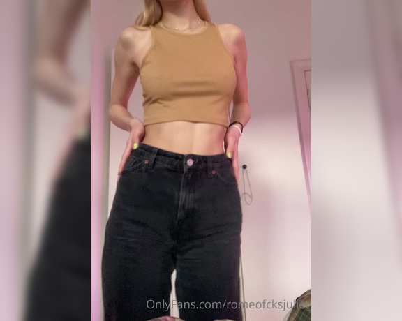 Xsweetjuliet - Its finally getting warm where I live so its time for crop tops again!! yay!!