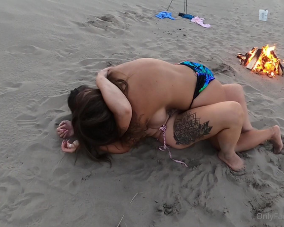 Fmottrn - Oh ya know…. just making out by the fire in the sand with @pinkmariekelleyofficial