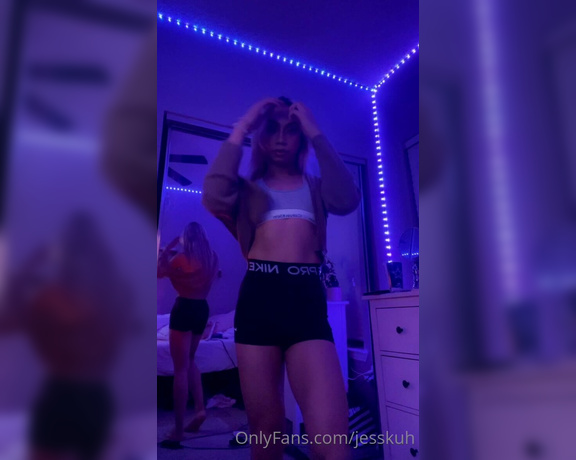 Gorjess_x3 - I got back from the gym & definitely got into a mood I ended up cumming to a video of a guy 1