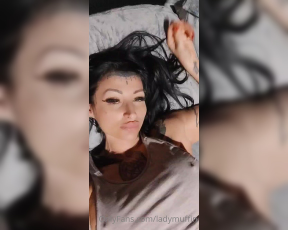 Ladymuffin - (Lady Muffin) - Un saluto mattutino x i miei adorati di onlyfans