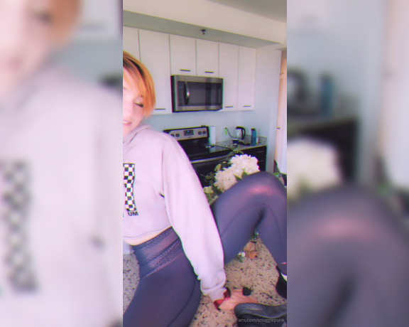 Snugglepunk - OnlyFans Video 86