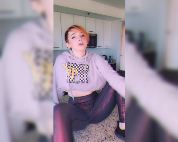 Snugglepunk - OnlyFans Video 86