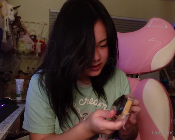 Ur2dwaifu - Another unboxing! Yumetwins box SFW VIDEO! Trying something new out idk how much i liked it lol