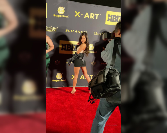 Vinaskyy AKA Vina Sky - Xbiz nom party red carpet