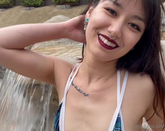 Your Japanese Kinky GF (Yurifoxgirlvip) - I love to show off, had so much fun this one grey summer. Do you like my small tits, and rounded boo