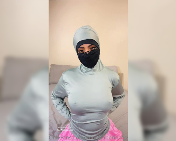 Aaliyah Aziz (Yourarabprincess) - Do you think my titties have got bigger