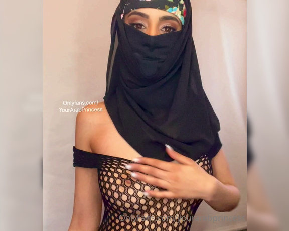 Aaliyah Aziz (Yourarabprincess) - I love playing with my tittys for you