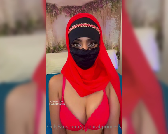 Aaliyah Aziz (Yourarabprincess) - Now I’ve taken this off just waiting for you to get here