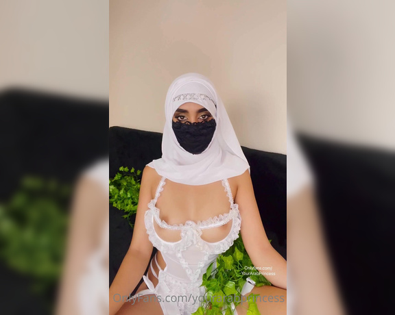 Aaliyah Aziz (Yourarabprincess) - Fancy roleplaying my wedding night