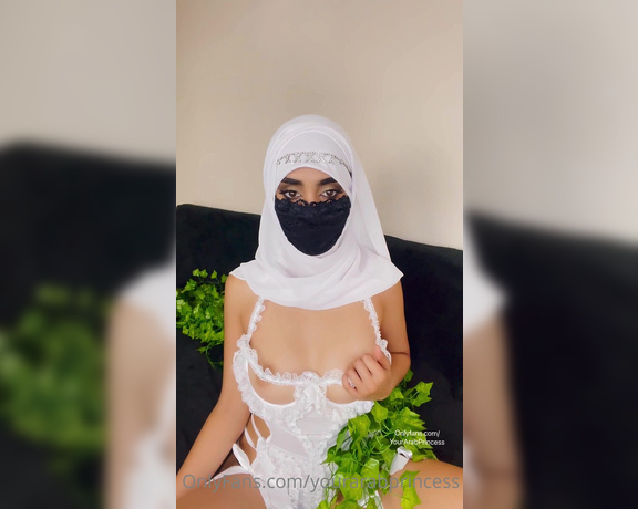 Aaliyah Aziz (Yourarabprincess) - Fancy roleplaying my wedding night