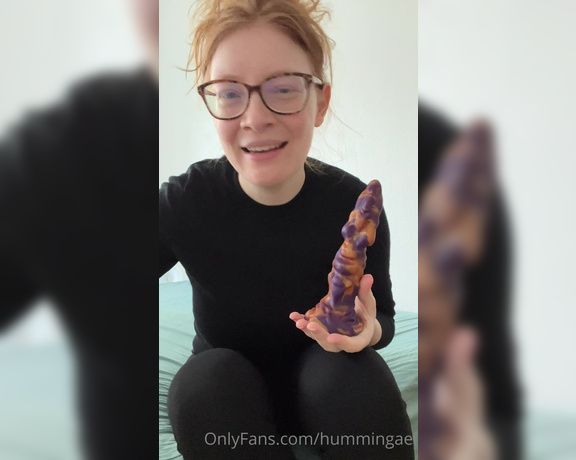 Aëlys  (Hummingael) - New vlog and new toys You can tell how excited I am haha Wishing you a beauuuutiful week end!