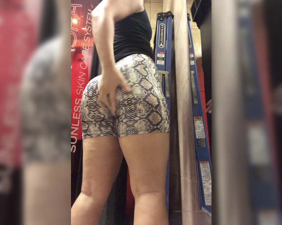 Bootyqueen (Bigbootynetty) - Well guys I’ll be making a lot of onlyfans content since I probably won’t be working as much