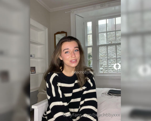 Daisy Drew AKA Daisydrewuk - Outfit of the day changing video Hope you guys like my outfit