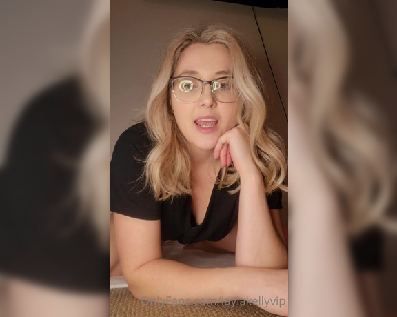 Layla Kelly AKA Laylakellyvip - Hey Babes! I have had some much needed time off to sort my life out and ya girl is feel super refres