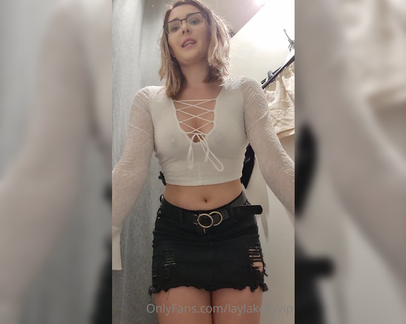 Layla Kelly AKA Laylakellyvip - I went shopping today, didnt buy this top but now I kinda wish I did! Nothing like a bit of play in