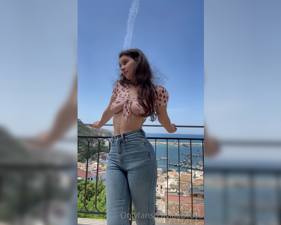 Laylaa Draya AKA Laylaadraya - Been a while since I’ve posted a titty drop (video)