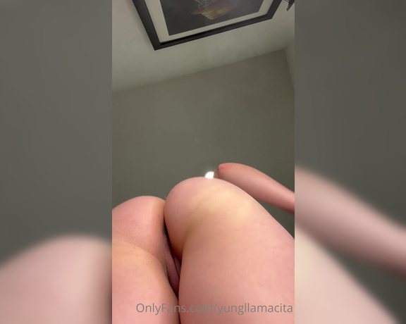 Lily Alcott AKA Lilyalcott - Here’s a from below view video since you guys liked the photo sets so much
